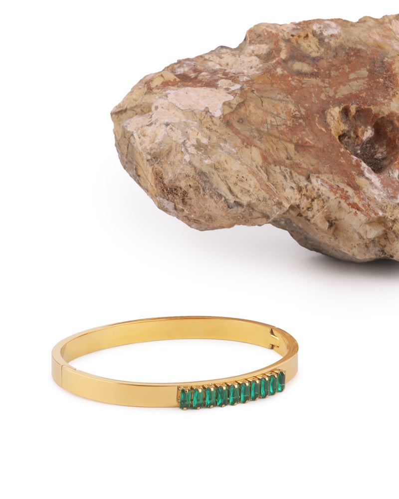 TAAHIRA Green Stone Baguette Bracelet - Image 2